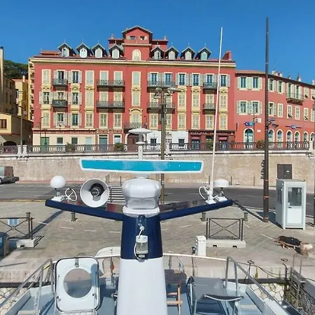 Bateau-hôtel Yacht Charter Cannes Antibes Nice