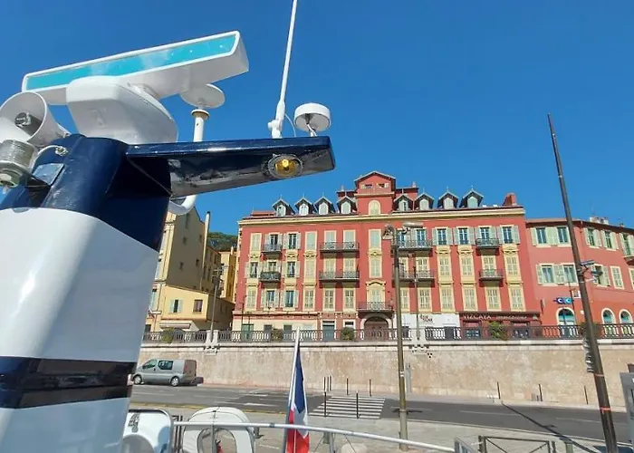 Yacht Charter Cannes Antibes *